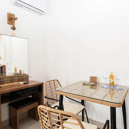 아파트 Analipsi *