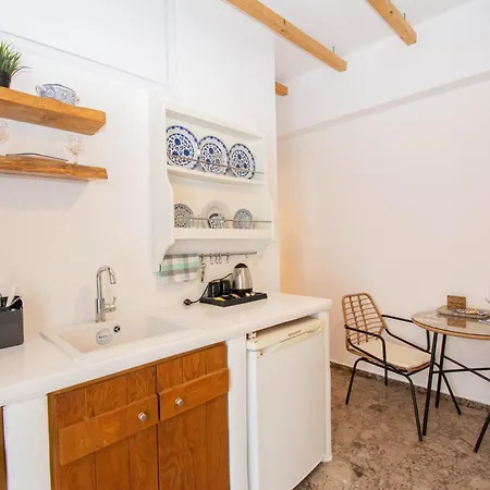 Апартаменти Analipsi