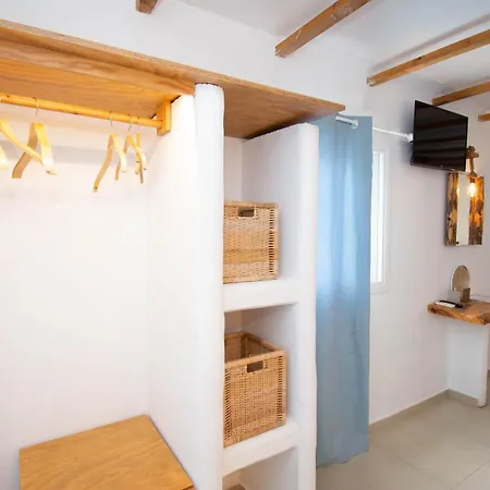 Апартаменти Analipsi *